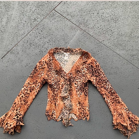 Cache Leopard Ruffle Blouse - Picture 3 of 8